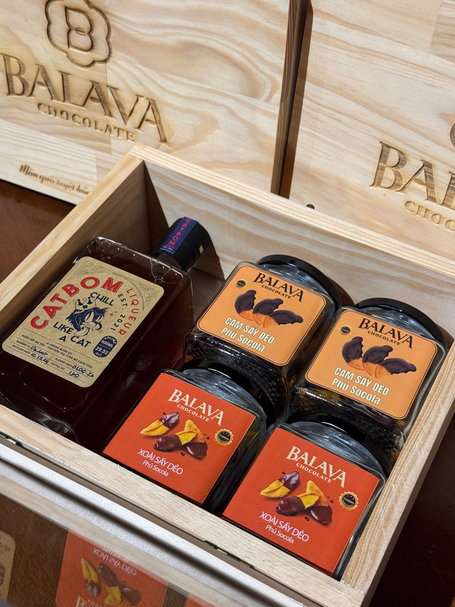 Wooden gift box, second format