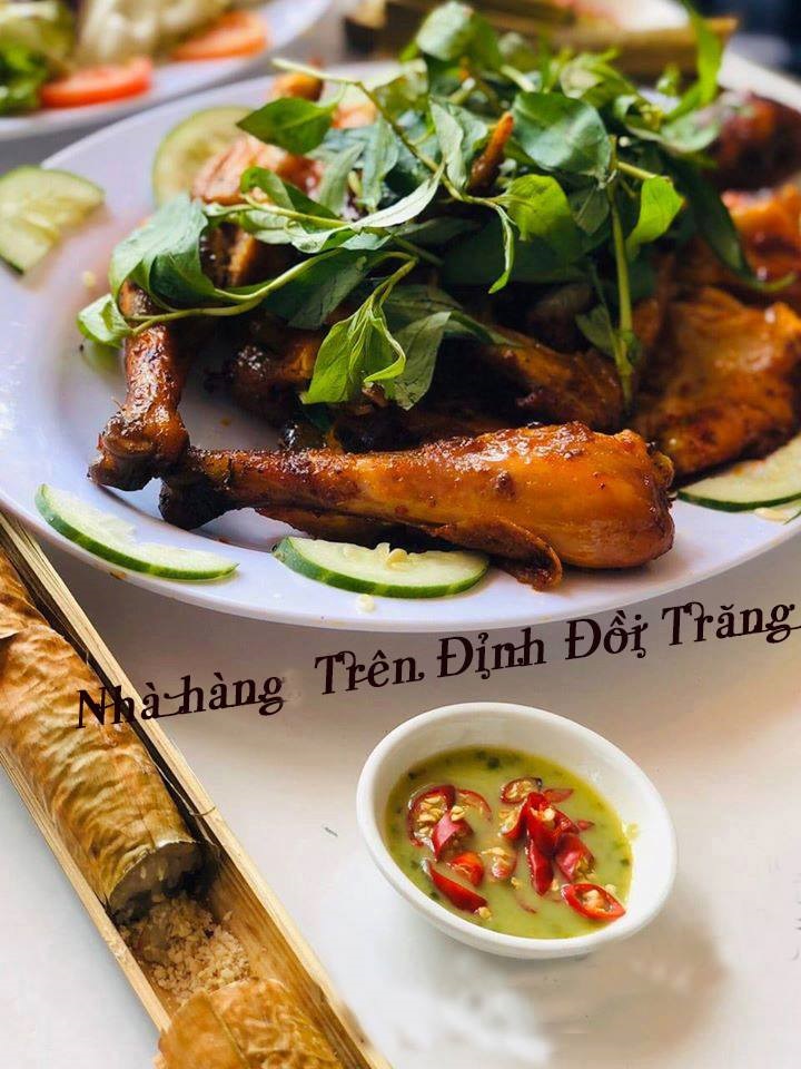 Nhà hàng Trên đỉnh đồi trăng Đà Lạt