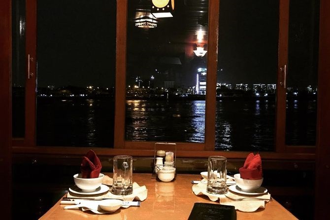 Bữa tối trên du thuyền Tàu Sài Gòn tại Hồ Chí Minh