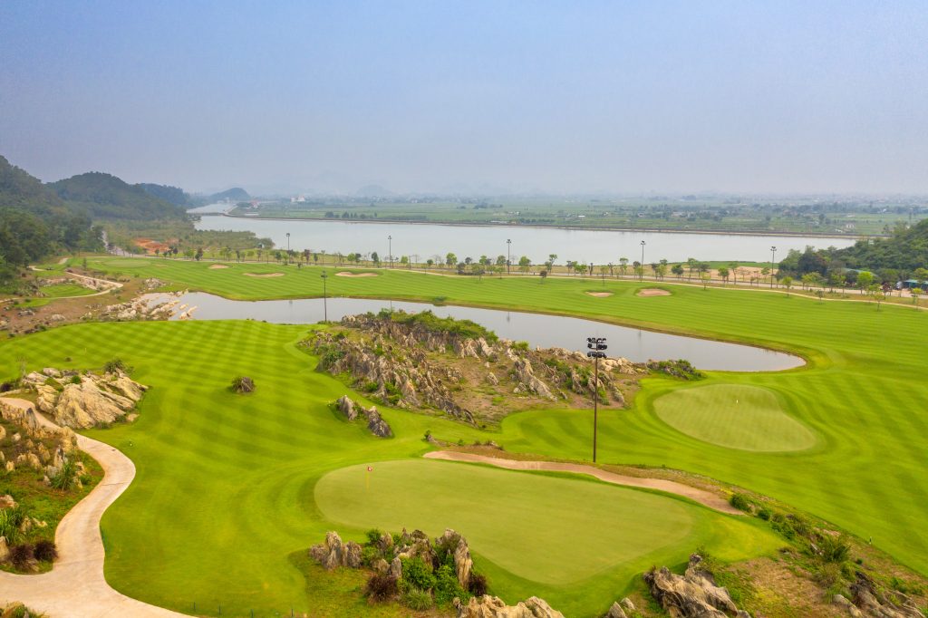 Sân Golf Hoàng Gia (Royal Golf Club)