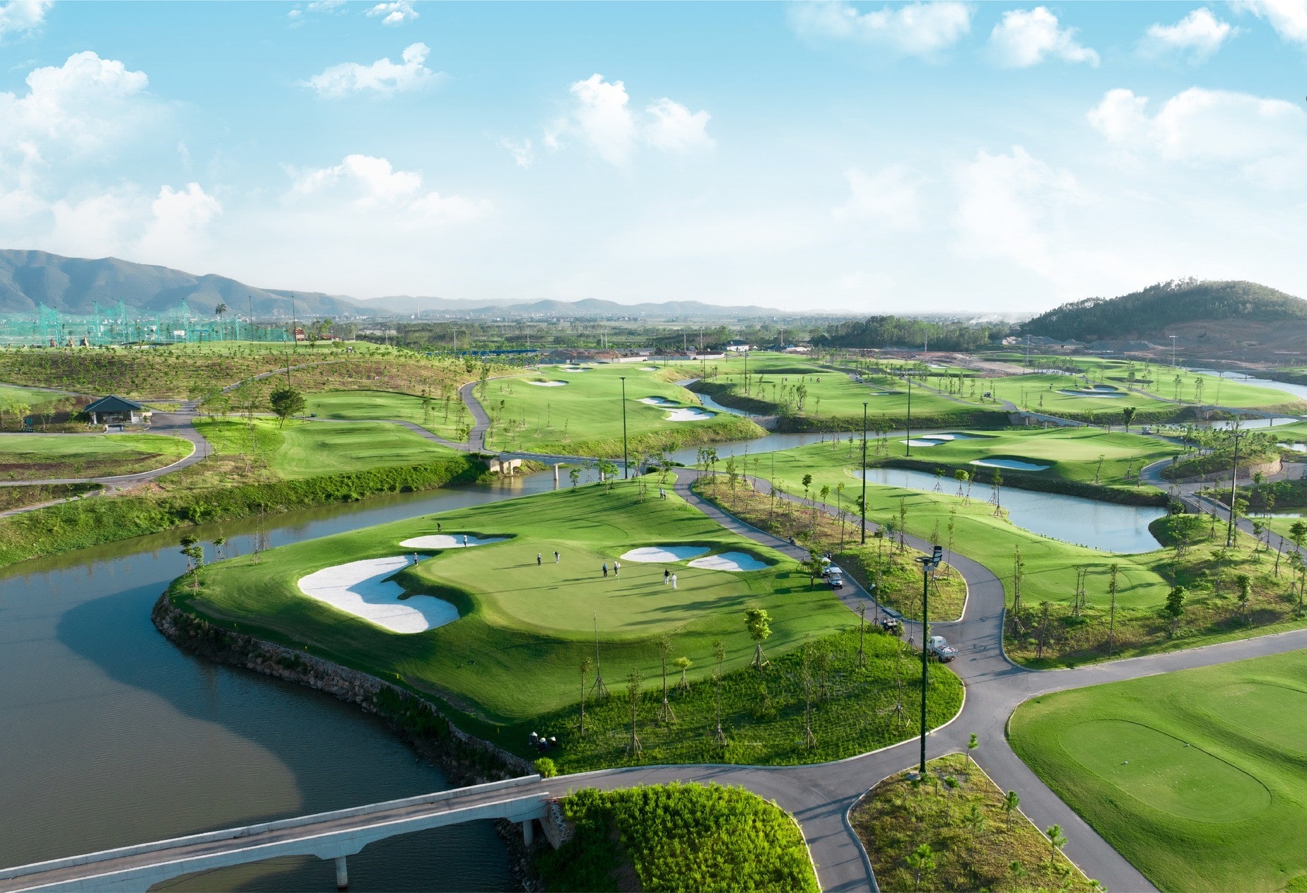 Corn Hill Golf & Resort (Sân golf Đồi Ngô Lục Nam)