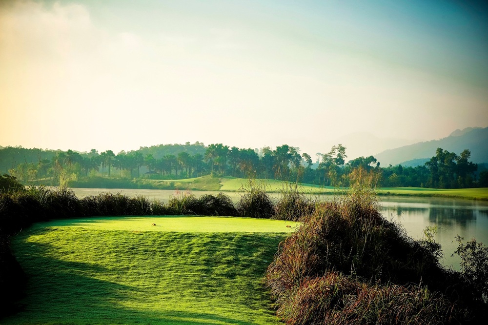 Sân golf Ngôi Sao Yên Bái 