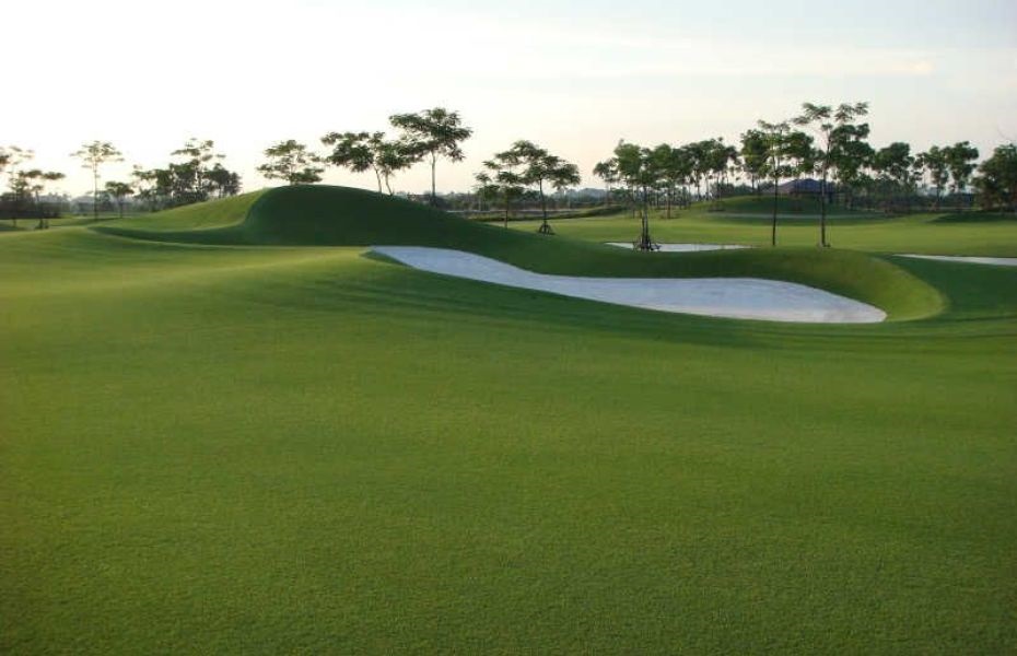 Sân golf Vân Trì