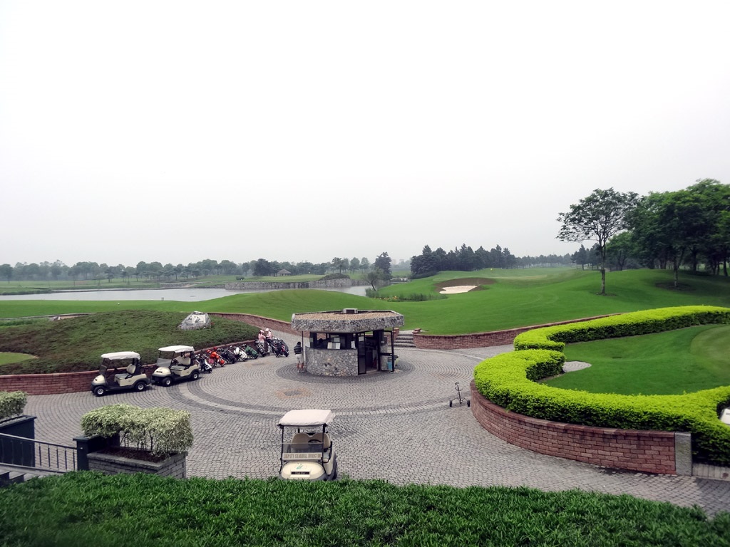 Sân golf Vân Trì