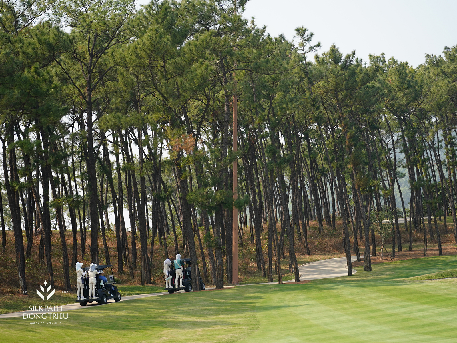 Sân golf Silk Path Đông Triều