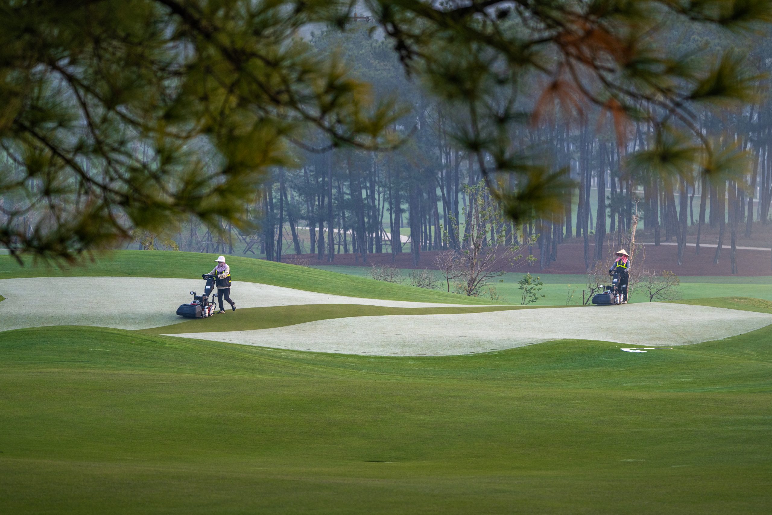 Sân golf Silk Path Đông Triều