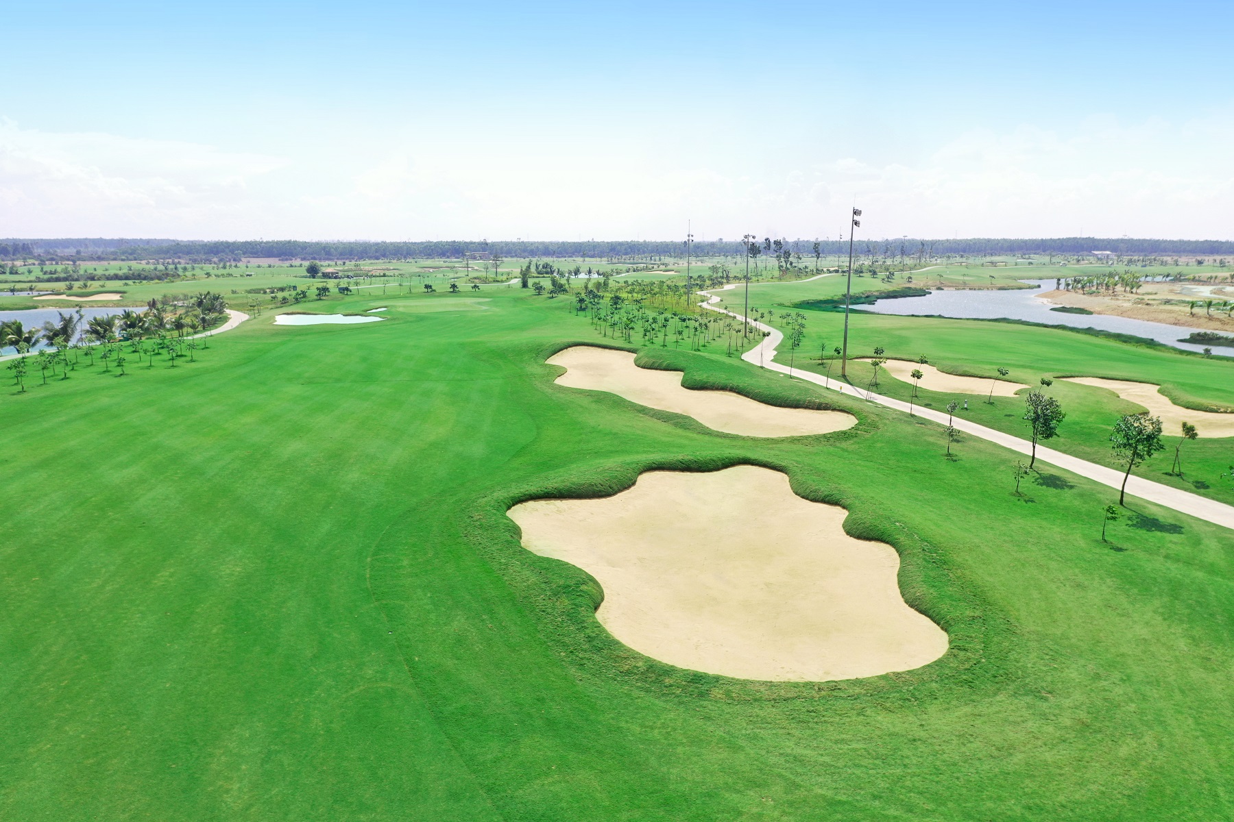 Sân Royal Long An Golf & Villas