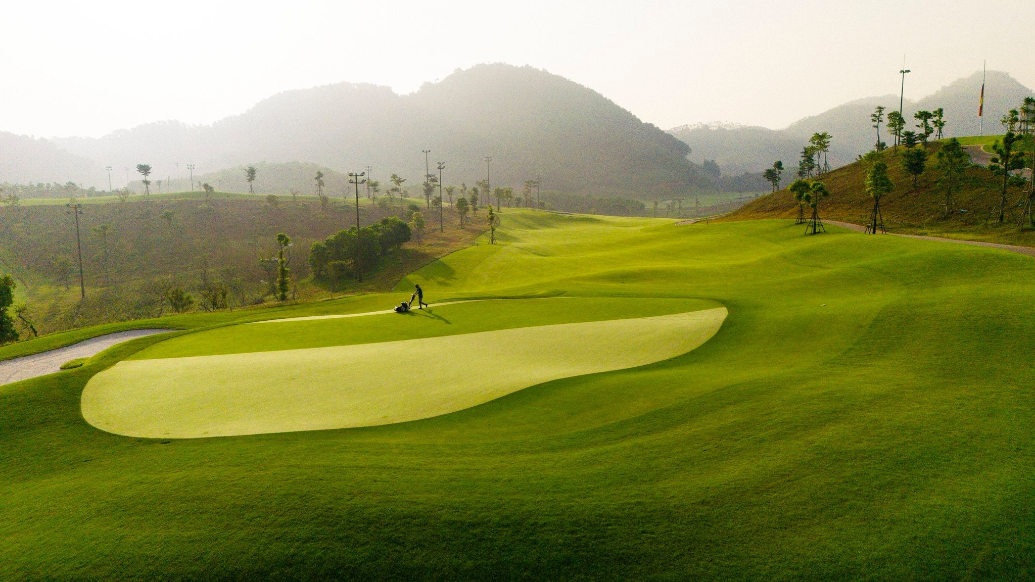 Sân golf Văn Lang Empire (Sân golf Tam Nông)