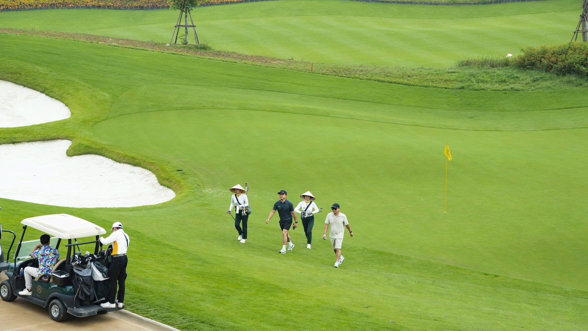 Sân golf Văn Lang Empire (Sân golf Tam Nông)
