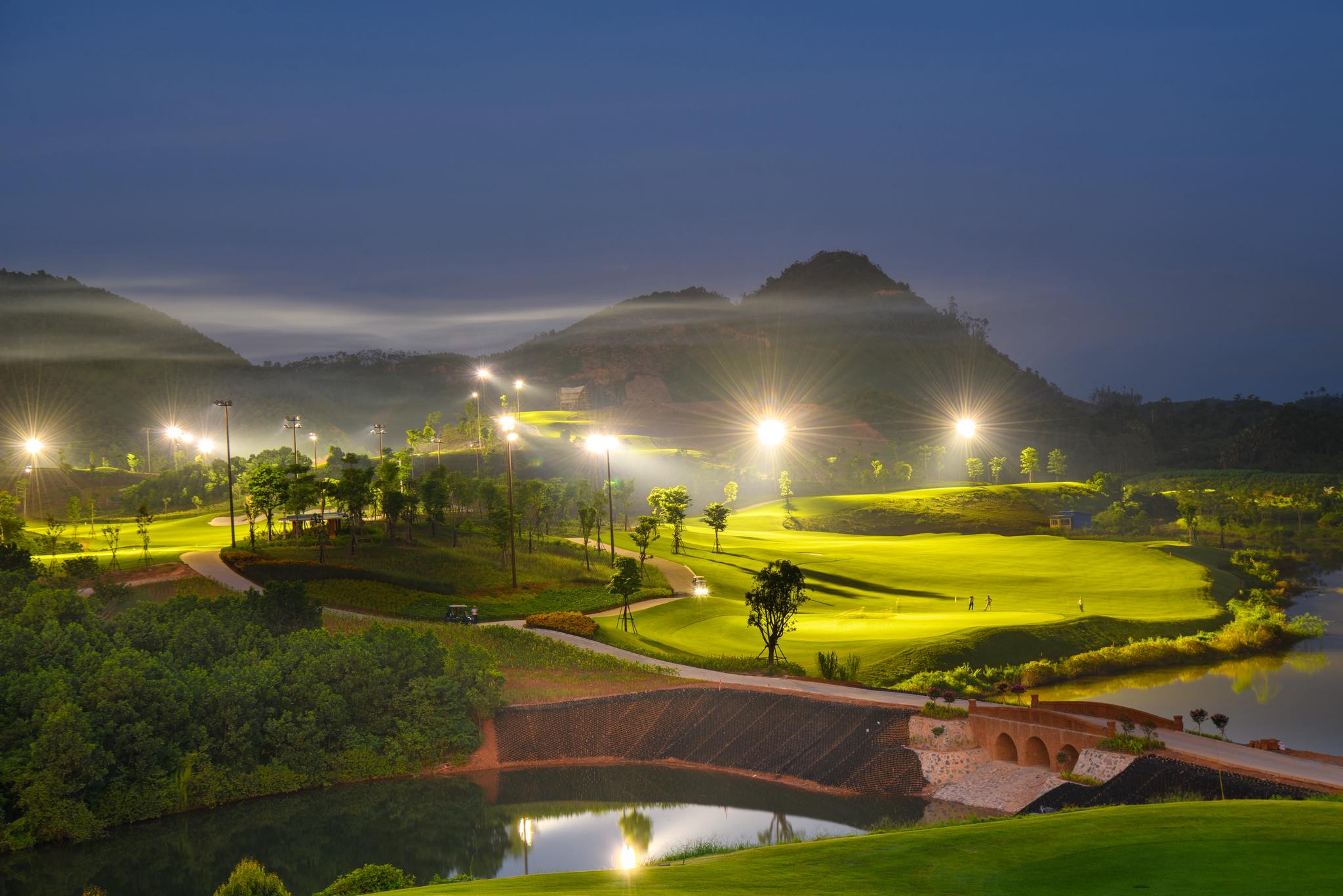 Sân golf Văn Lang Empire (Sân golf Tam Nông)