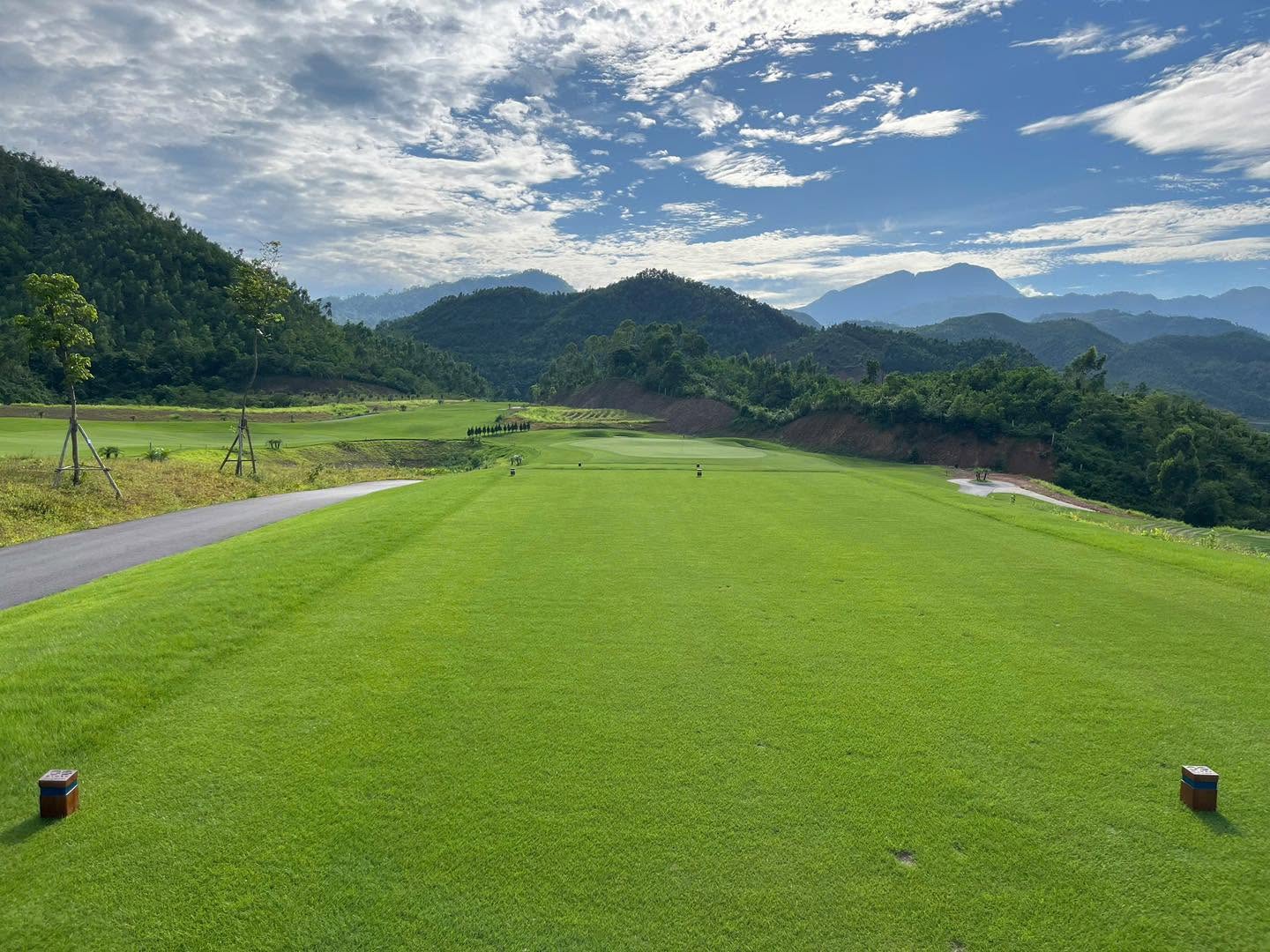 Sân Glory Golf Club & City Thái Nguyên
