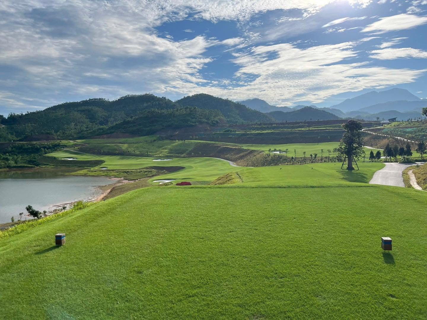 Sân Glory Golf Club & City Thái Nguyên