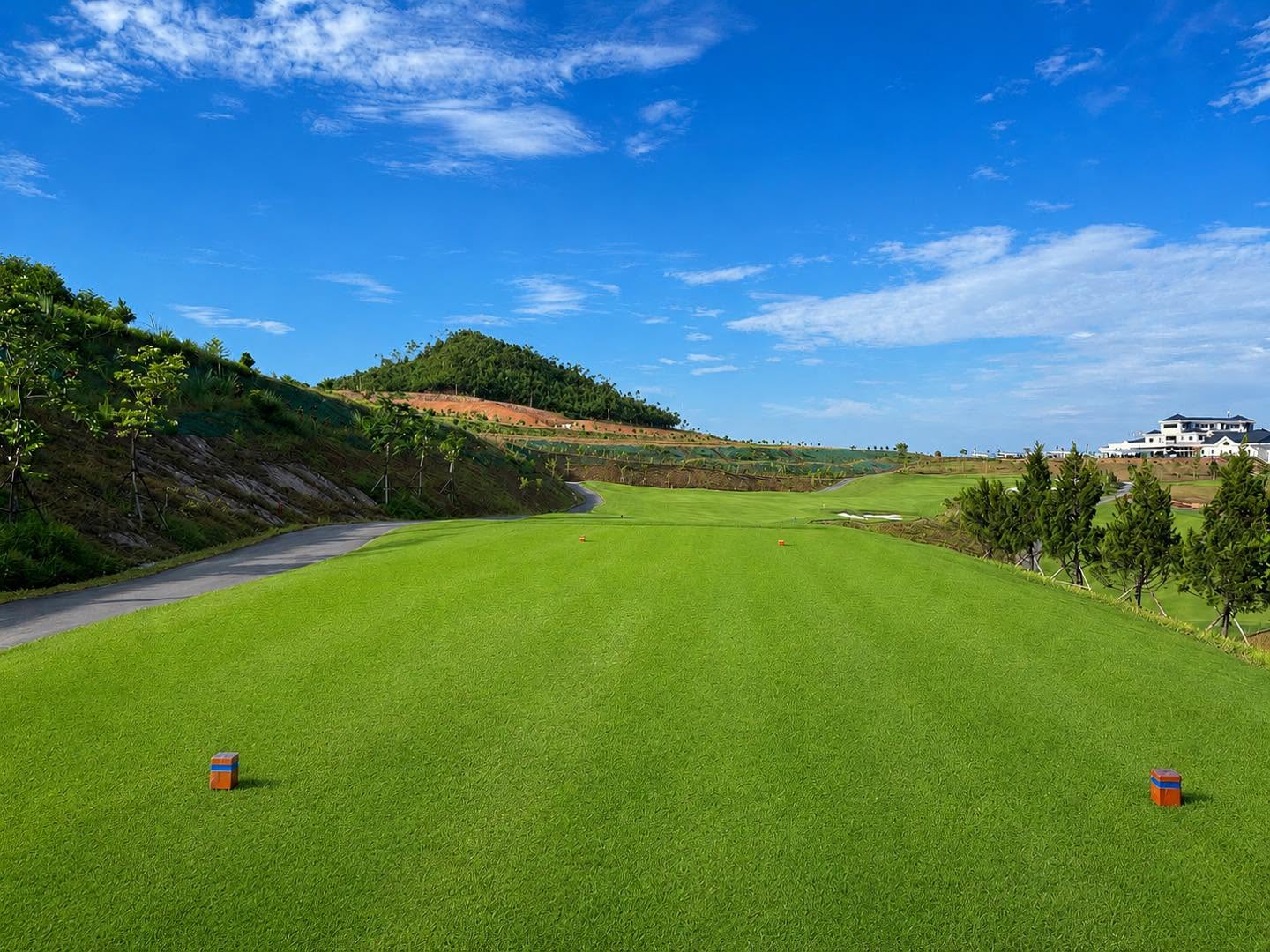 Sân Glory Golf Club & City Thái Nguyên