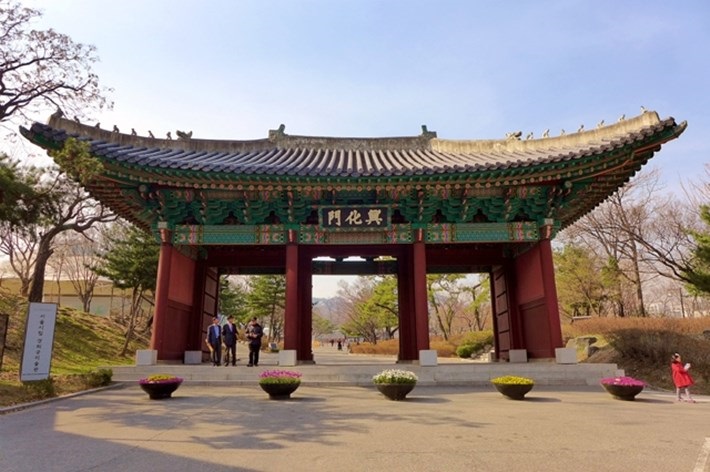 Linh hồn Seoul tái hiện trong hành trình đi bộ kéo dài 3 giờ