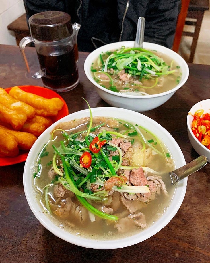 Đi bộ khám phá ẩm thực đường phố tại Hà Nội