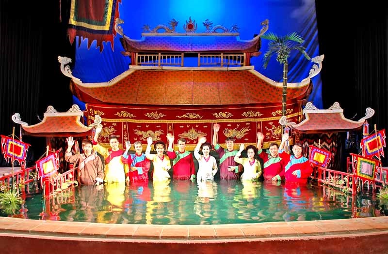 Tour tham quan Làng gốm Thanh Hà và Xem biểu diễn múa rối nước tại Hội An