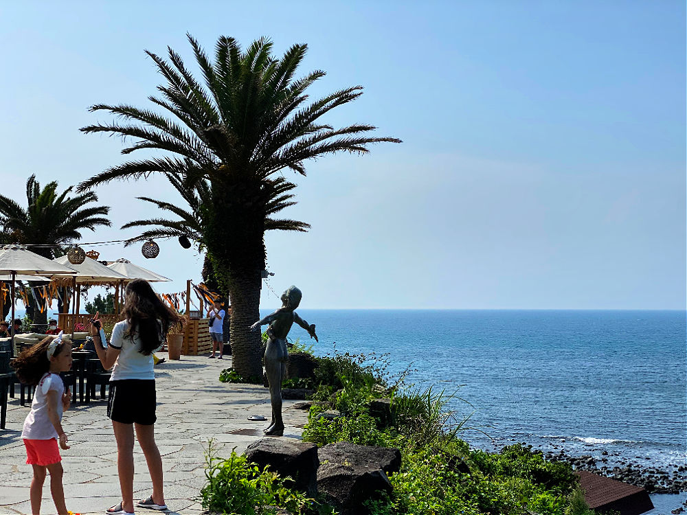 Bãi biển Jungmun Saekdal, Jeju