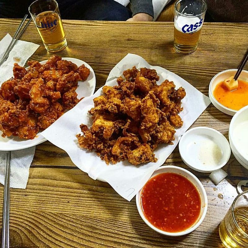 Lớp học chế biến gà rán và bia Chimaek tại Seoul