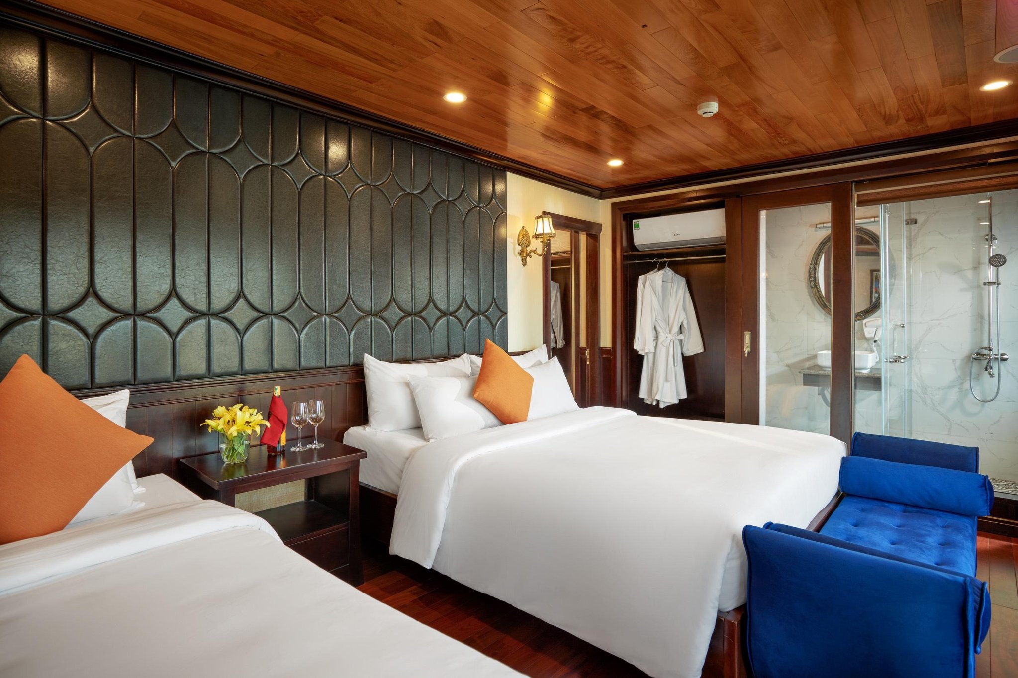 Ha Long Bay cruise