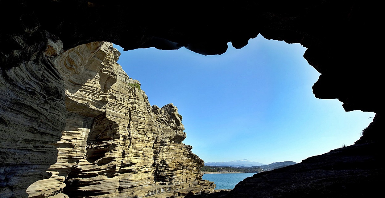 Tham quan núi Sangbangsan và bờ biển Yongmeori tuyệt đẹp ở Jeju (Phần II) Tham quan núi Sangbangsan và bờ biển Yongmeori tuyệt đẹp ở Jeju (Phần II)